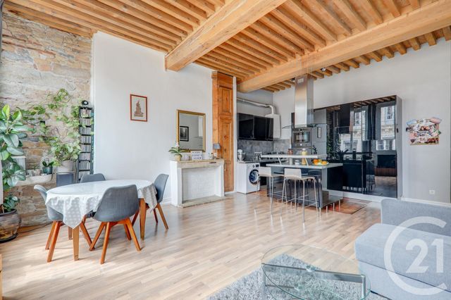 Appartement F3 à vendre - 3 pièces - 77.45 m2 - LYON - 69002 - RHONE-ALPES - Century 21 Presqu'Île Immobilier Appartement F3 à vendre - 3 pièces - 77.45 m2 - LYON - 69002 - RHONE-ALPES - Century 21 Presqu'Île Immobilier