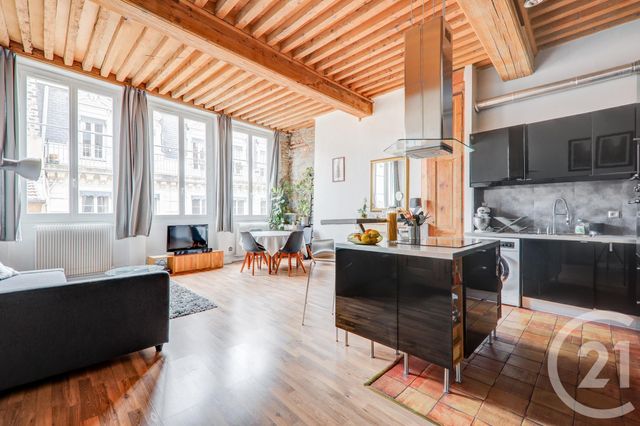 Appartement F3 à vendre - 3 pièces - 77.45 m2 - LYON - 69002 - RHONE-ALPES - Century 21 Presqu'Île Immobilier Appartement F3 à vendre - 3 pièces - 77.45 m2 - LYON - 69002 - RHONE-ALPES - Century 21 Presqu'Île Immobilier