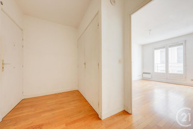 Studio à vendre - 1 pièce - 31.55 m2 - LYON - 69002 - RHONE-ALPES - Century 21 Presqu'Île Immobilier Studio à vendre - 1 pièce - 31.55 m2 - LYON - 69002 - RHONE-ALPES - Century 21 Presqu'Île Immobilier