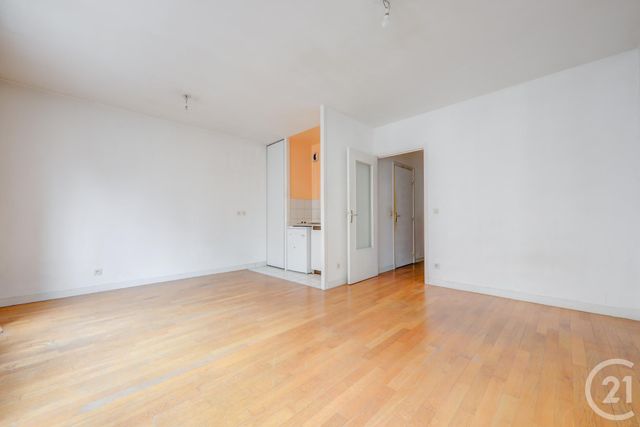 Studio à vendre - 1 pièce - 31.55 m2 - LYON - 69002 - RHONE-ALPES - Century 21 Presqu'Île Immobilier Studio à vendre - 1 pièce - 31.55 m2 - LYON - 69002 - RHONE-ALPES - Century 21 Presqu'Île Immobilier