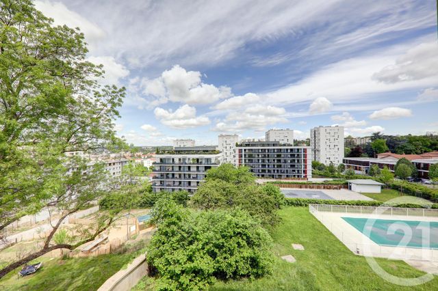 Appartement T4 à vendre - 4 pièces - 125.0 m2 - LYON - 69005 - RHONE-ALPES - Century 21 Presqu'Île Immobilier Appartement T4 à vendre - 4 pièces - 125.0 m2 - LYON - 69005 - RHONE-ALPES - Century 21 Presqu'Île Immobilier