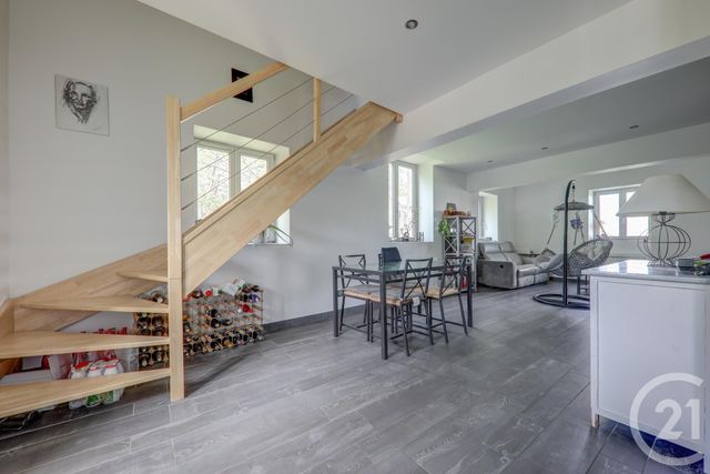 Appartement T4 à vendre - 4 pièces - 125.0 m2 - LYON - 69005 - RHONE-ALPES - Century 21 Presqu'Île Immobilier Appartement T4 à vendre - 4 pièces - 125.0 m2 - LYON - 69005 - RHONE-ALPES - Century 21 Presqu'Île Immobilier