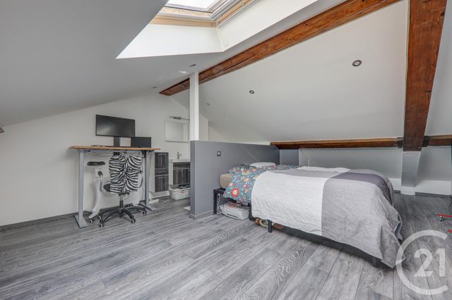 Appartement T4 à vendre - 4 pièces - 125.0 m2 - LYON - 69005 - RHONE-ALPES - Century 21 Presqu'Île Immobilier Appartement T4 à vendre - 4 pièces - 125.0 m2 - LYON - 69005 - RHONE-ALPES - Century 21 Presqu'Île Immobilier