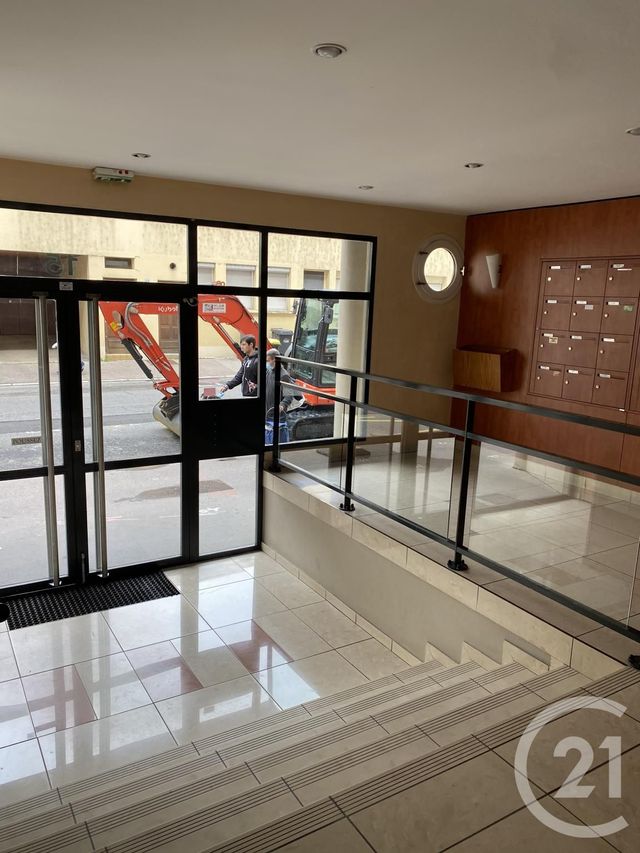 Appartement T3 à vendre - 3 pièces - 66.86 m2 - LYON - 69002 - RHONE-ALPES - Century 21 Presqu'Île Immobilier Appartement T3 à vendre - 3 pièces - 66.86 m2 - LYON - 69002 - RHONE-ALPES - Century 21 Presqu'Île Immobilier