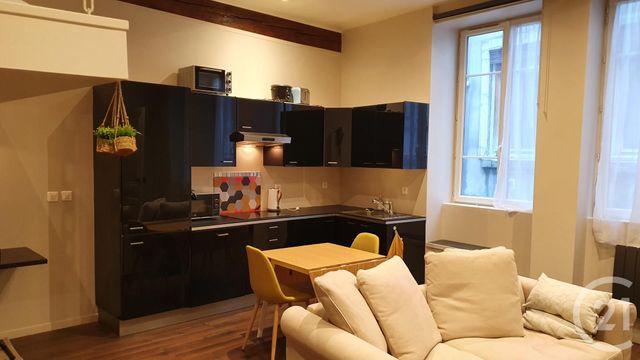 Studio à louer - 1 pièce - 32.8 m2 - LYON - 69005 - RHONE-ALPES - Century 21 Presqu'Île Immobilier Studio à louer - 1 pièce - 32.8 m2 - LYON - 69005 - RHONE-ALPES - Century 21 Presqu'Île Immobilier