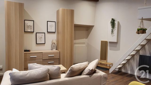 Studio à louer - 1 pièce - 32.8 m2 - LYON - 69005 - RHONE-ALPES - Century 21 Presqu'Île Immobilier Studio à louer - 1 pièce - 32.8 m2 - LYON - 69005 - RHONE-ALPES - Century 21 Presqu'Île Immobilier