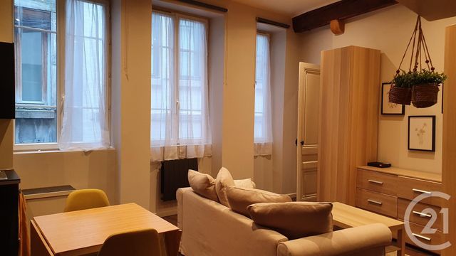 Studio à louer - 1 pièce - 32.8 m2 - LYON - 69005 - RHONE-ALPES - Century 21 Presqu'Île Immobilier Studio à louer - 1 pièce - 32.8 m2 - LYON - 69005 - RHONE-ALPES - Century 21 Presqu'Île Immobilier
