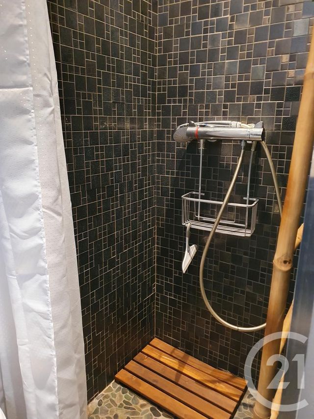 Studio à louer - 1 pièce - 32.8 m2 - LYON - 69005 - RHONE-ALPES - Century 21 Presqu'Île Immobilier Studio à louer - 1 pièce - 32.8 m2 - LYON - 69005 - RHONE-ALPES - Century 21 Presqu'Île Immobilier
