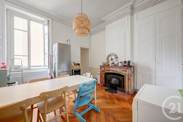 Afficher la photo en grand Appartement F4 à vendre - 4 pièces - 126.3 m2 - LYON - 69002 - RHONE-ALPES - Century 21 Presqu'Île Immobilier