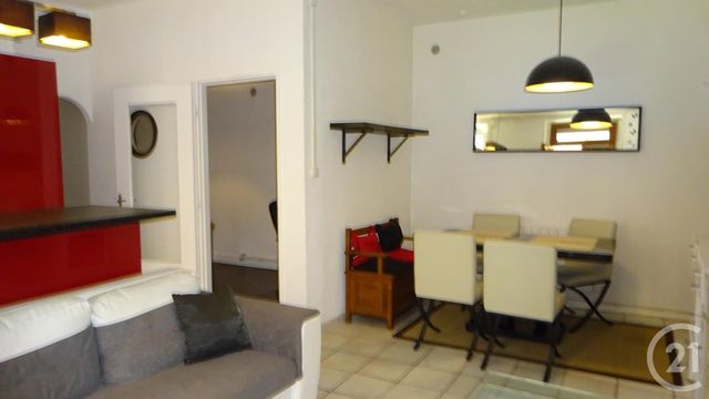 Appartement T2 à louer - 2 pièces - 47.31 m2 - LYON - 69001 - RHONE-ALPES - Century 21 Presqu'Île Immobilier Appartement T2 à louer - 2 pièces - 47.31 m2 - LYON - 69001 - RHONE-ALPES - Century 21 Presqu'Île Immobilier