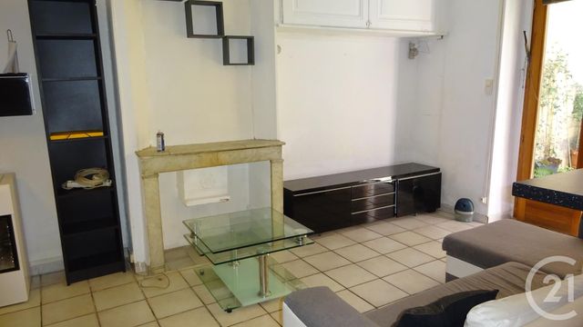 Appartement T2 à louer - 2 pièces - 47.31 m2 - LYON - 69001 - RHONE-ALPES - Century 21 Presqu'Île Immobilier Appartement T2 à louer - 2 pièces - 47.31 m2 - LYON - 69001 - RHONE-ALPES - Century 21 Presqu'Île Immobilier