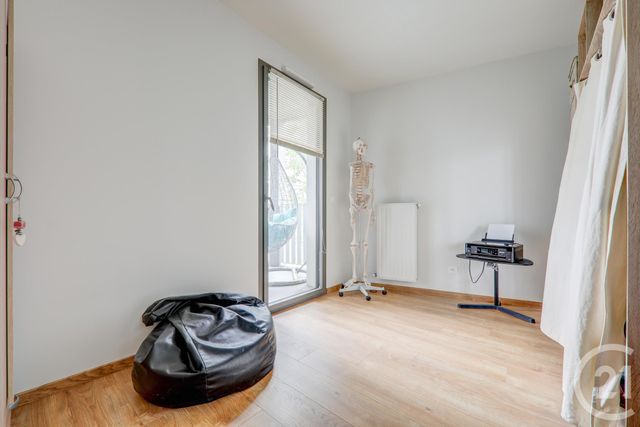 Appartement F4 à vendre - 4 pièces - 85.0 m2 - LYON - 69007 - RHONE-ALPES - Century 21 Presqu'Île Immobilier Appartement F4 à vendre - 4 pièces - 85.0 m2 - LYON - 69007 - RHONE-ALPES - Century 21 Presqu'Île Immobilier