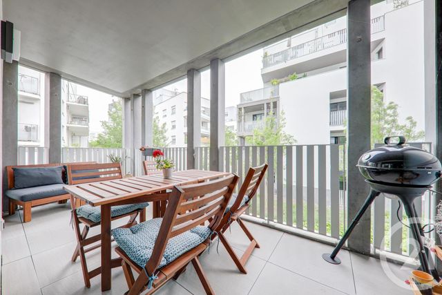 Appartement F4 à vendre - 4 pièces - 85.0 m2 - LYON - 69007 - RHONE-ALPES - Century 21 Presqu'Île Immobilier Appartement F4 à vendre - 4 pièces - 85.0 m2 - LYON - 69007 - RHONE-ALPES - Century 21 Presqu'Île Immobilier