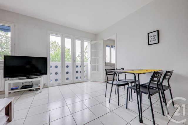 Appartement F4 à vendre - 4 pièces - 76.19 m2 - LYON - 69005 - RHONE-ALPES - Century 21 Presqu'Île Immobilier Appartement F4 à vendre - 4 pièces - 76.19 m2 - LYON - 69005 - RHONE-ALPES - Century 21 Presqu'Île Immobilier