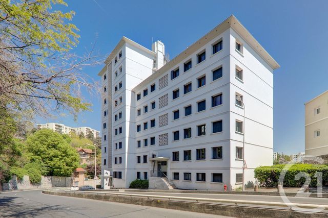 Appartement F4 à vendre - 4 pièces - 76.19 m2 - LYON - 69005 - RHONE-ALPES - Century 21 Presqu'Île Immobilier Appartement F4 à vendre - 4 pièces - 76.19 m2 - LYON - 69005 - RHONE-ALPES - Century 21 Presqu'Île Immobilier
