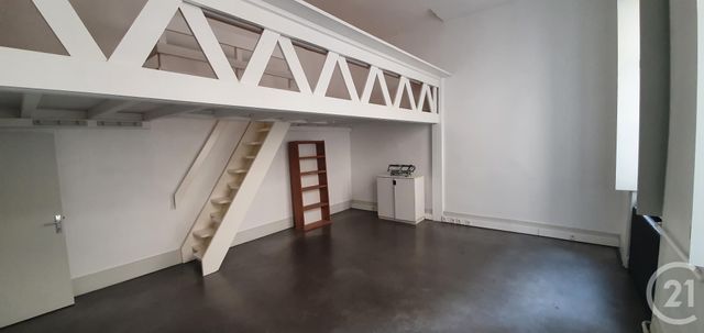 Afficher la photo en grand Appartement à louer - 2 pièces - 85.82 m2 - LYON - 69002 - RHONE-ALPES - Century 21 Presqu'Île Immobilier