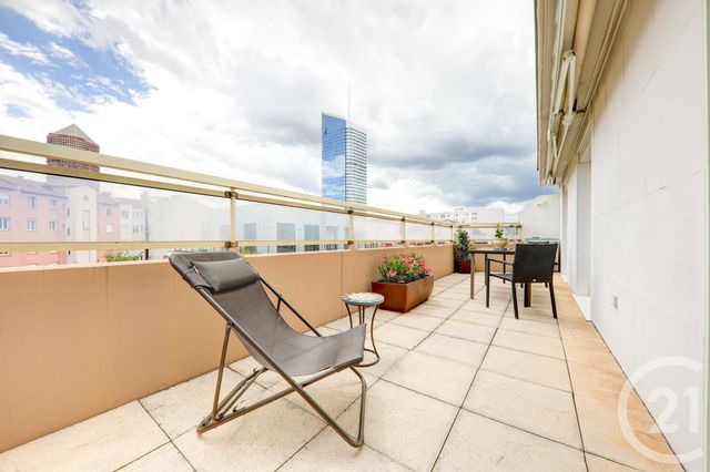 Afficher la photo en grand Appartement F3 à vendre - 3 pièces - 88.43 m2 - LYON - 69006 - RHONE-ALPES - Century 21 Presqu'Île Immobilier