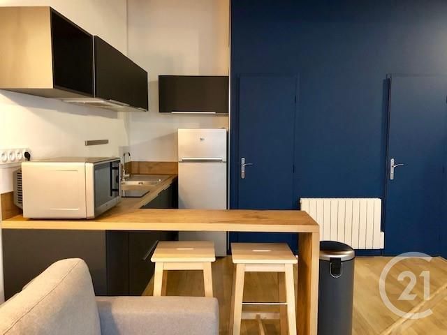Afficher la photo en grand Studio à louer - 1 pièce - 27.0 m2 - LYON - 69001 - RHONE-ALPES - Century 21 Presqu'Île Immobilier