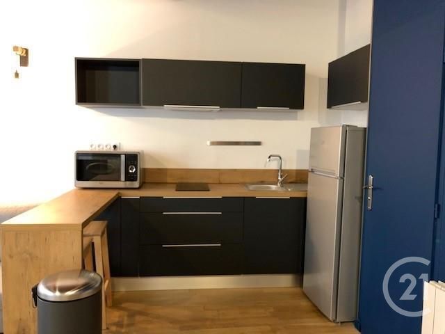 Afficher la photo en grand Studio à louer - 1 pièce - 27.0 m2 - LYON - 69001 - RHONE-ALPES - Century 21 Presqu'Île Immobilier