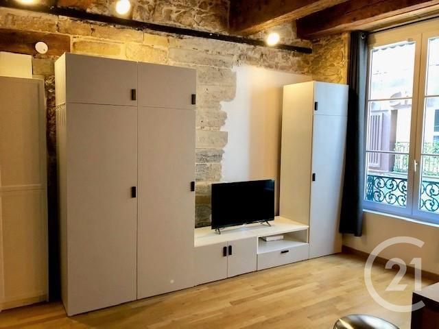 Afficher la photo en grand Studio à louer - 1 pièce - 27.0 m2 - LYON - 69001 - RHONE-ALPES - Century 21 Presqu'Île Immobilier