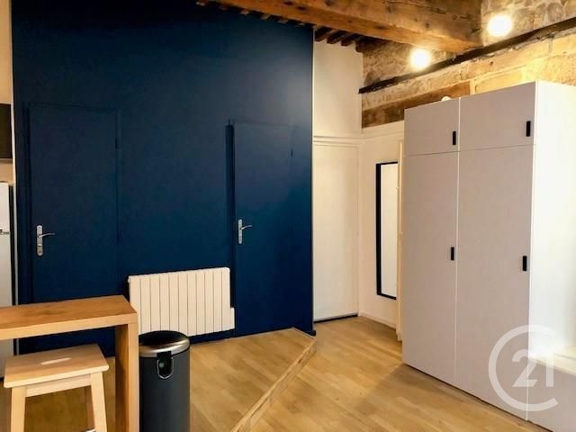 Afficher la photo en grand Studio à louer - 1 pièce - 27.0 m2 - LYON - 69001 - RHONE-ALPES - Century 21 Presqu'Île Immobilier