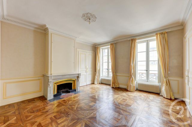 Appartement F4 à vendre - 4 pièces - 140.43 m2 - LYON - 69002 - RHONE-ALPES - Century 21 Presqu'Île Immobilier