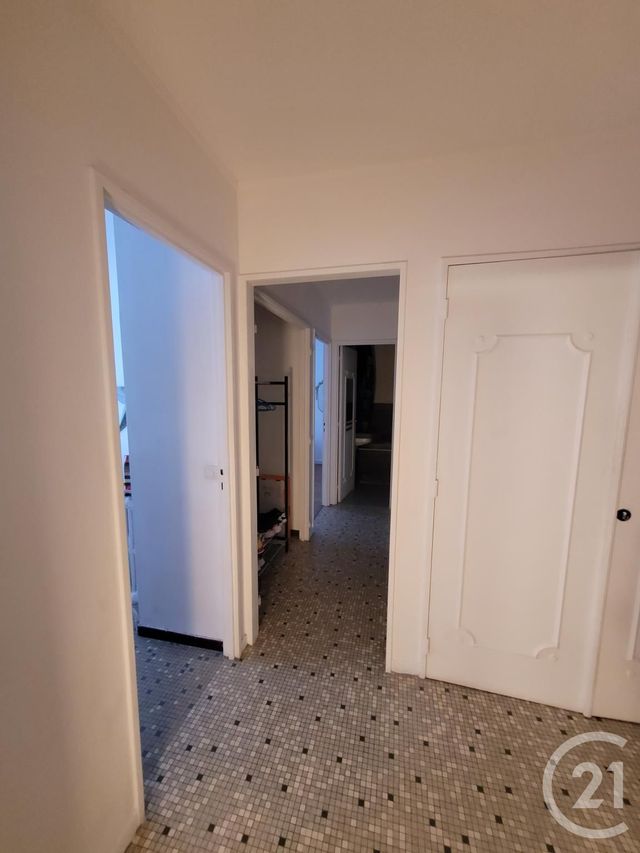 Appartement F2 à louer - 2 pièces - 50.17 m2 - LYON - 69007 - RHONE-ALPES - Century 21 Presqu'Île Immobilier