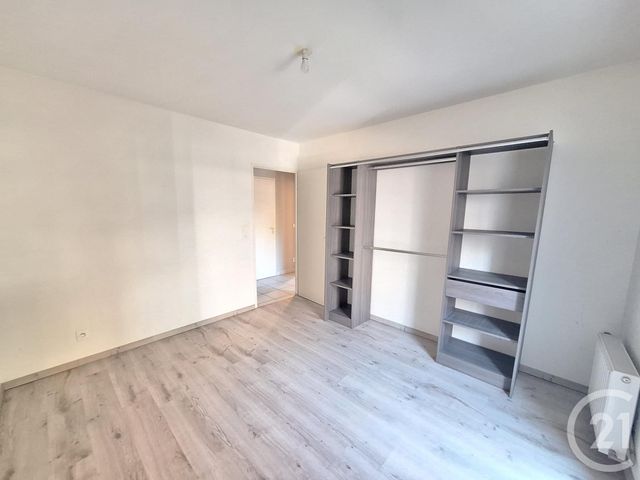 Appartement à louer - 3 pièces - 65.0 m2 - ST PRIEST - 69 - RHONE-ALPES - Century 21 Presqu'Île Immobilier