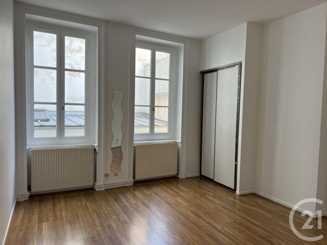 Appartement F2 à vendre - 2 pièces - 66.78 m2 - LYON - 69001 - RHONE-ALPES - Century 21 Presqu'Île Immobilier