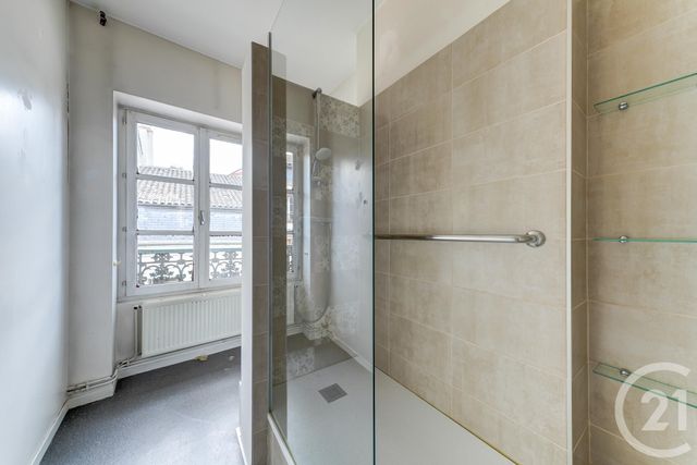 Afficher la photo en grand Appartement F3 à vendre - 3 pièces - 64.22 m2 - LYON - 69005 - RHONE-ALPES - Century 21 Presqu'Île Immobilier