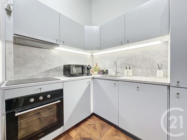 Afficher la photo en grand Appartement F2 bis à vendre - 2 pièces - 66.05 m2 - LYON - 69002 - RHONE-ALPES - Century 21 Presqu'Île Immobilier