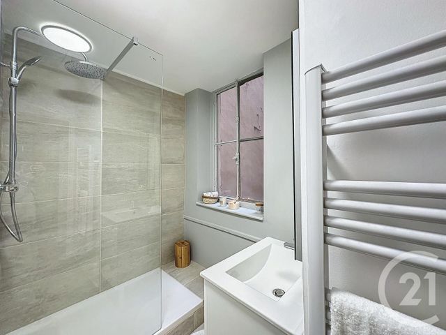 Afficher la photo en grand Appartement F2 bis à vendre - 2 pièces - 66.05 m2 - LYON - 69002 - RHONE-ALPES - Century 21 Presqu'Île Immobilier