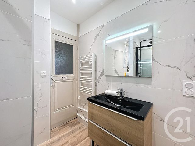 Appartement F2 à vendre - 2 pièces - 61.72 m2 - LYON - 69002 - RHONE-ALPES - Century 21 Presqu'Île Immobilier