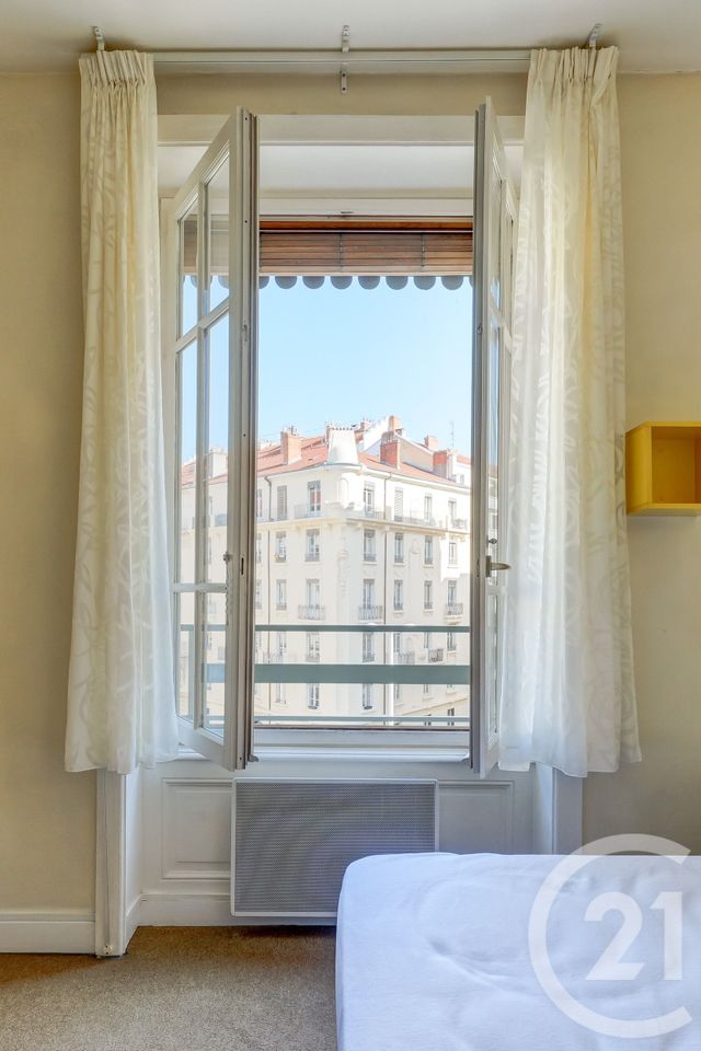 Appartement F5 à vendre - 5 pièces - 121.02 m2 - LYON - 69006 - RHONE-ALPES - Century 21 Presqu'Île Immobilier