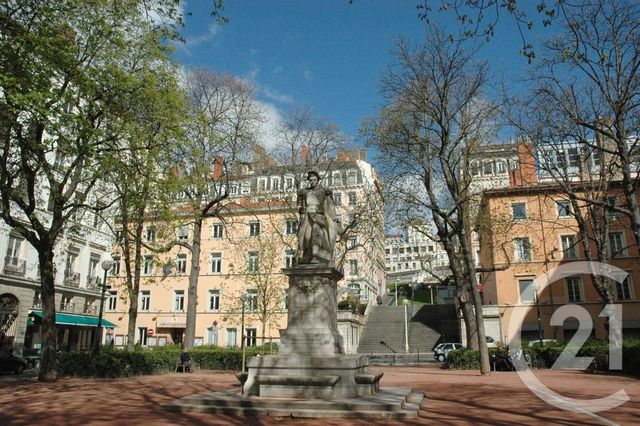 Appartement Studio à vendre - 1 pièce - 24.59 m2 - LYON - 69001 - RHONE-ALPES - Century 21 Presqu'Île Immobilier