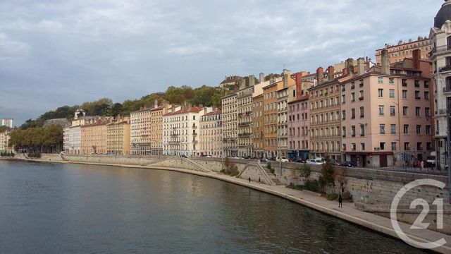 Appartement Studio à vendre - 1 pièce - 24.59 m2 - LYON - 69001 - RHONE-ALPES - Century 21 Presqu'Île Immobilier