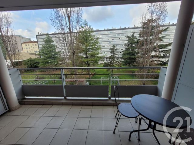 Appartement Studio à louer - 1 pièce - 21.4 m2 - LYON - 69007 - RHONE-ALPES - Century 21 Presqu'Île Immobilier