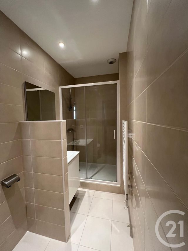 Afficher la photo en grand Appartement T2 à vendre - 2 pièces - 47.79 m2 - LYON - 69005 - RHONE-ALPES - Century 21 Presqu'Île Immobilier