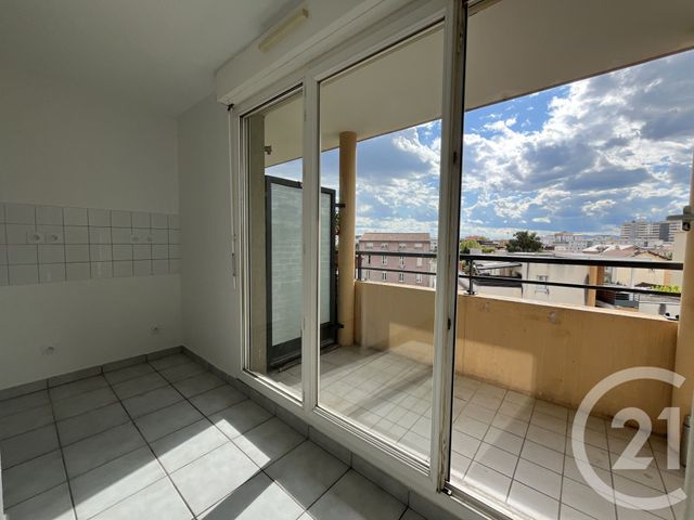 Afficher la photo en grand Appartement F2 à vendre - 2 pièces - 48.75 m2 - LYON - 69008 - RHONE-ALPES - Century 21 Presqu'Île Immobilier