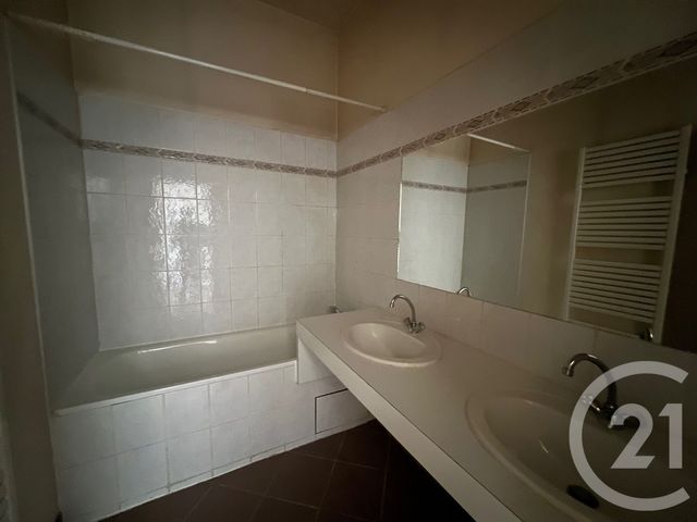 Appartement F3 à vendre - 3 pièces - 62.01 m2 - LYON - 69002 - RHONE-ALPES - Century 21 Presqu'Île Immobilier