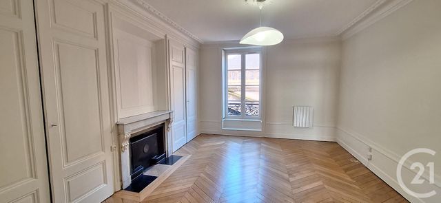 Appartement F3 à louer - 3 pièces - 81.85 m2 - LYON - 69002 - RHONE-ALPES - Century 21 Presqu'Île Immobilier