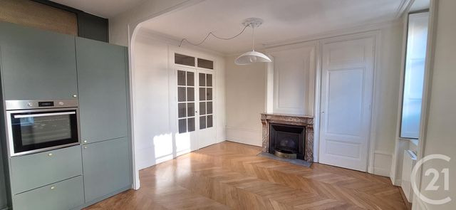 Appartement F3 à louer - 3 pièces - 81.85 m2 - LYON - 69002 - RHONE-ALPES - Century 21 Presqu'Île Immobilier