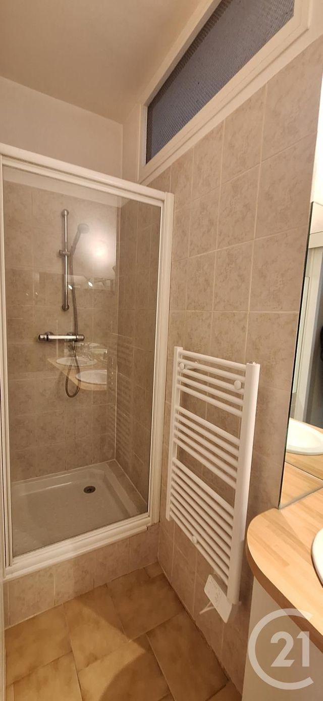 Appartement F3 à louer - 3 pièces - 81.85 m2 - LYON - 69002 - RHONE-ALPES - Century 21 Presqu'Île Immobilier