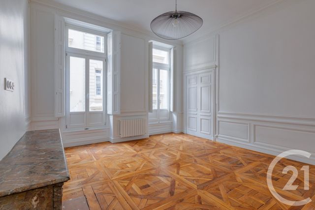 Appartement F3 à vendre - 3 pièces - 62.0 m2 - LYON - 69002 - RHONE-ALPES - Century 21 Presqu'Île Immobilier