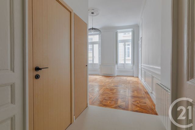 Appartement F3 à vendre - 3 pièces - 62.0 m2 - LYON - 69002 - RHONE-ALPES - Century 21 Presqu'Île Immobilier
