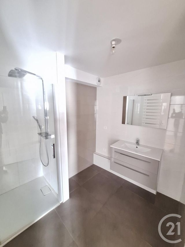 Appartement F3 à louer - 3 pièces - 60.27 m2 - LYON - 69002 - RHONE-ALPES - Century 21 Presqu'Île Immobilier