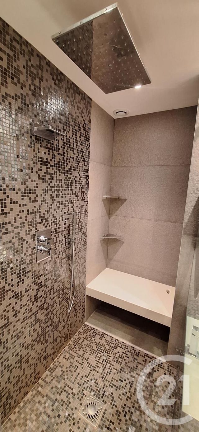 Appartement à louer - 3 pièces - 100.65 m2 - LYON - 69001 - RHONE-ALPES - Century 21 Presqu'Île Immobilier