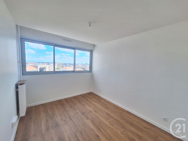 Appartement F2 à louer - 2 pièces - 47.94 m2 - LYON - 69007 - RHONE-ALPES - Century 21 Presqu'Île Immobilier