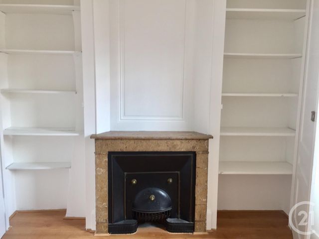 Appartement T2 à louer - 2 pièces - 46.2 m2 - VILLEURBANNE - 69 - RHONE-ALPES - Century 21 Presqu'Île Immobilier