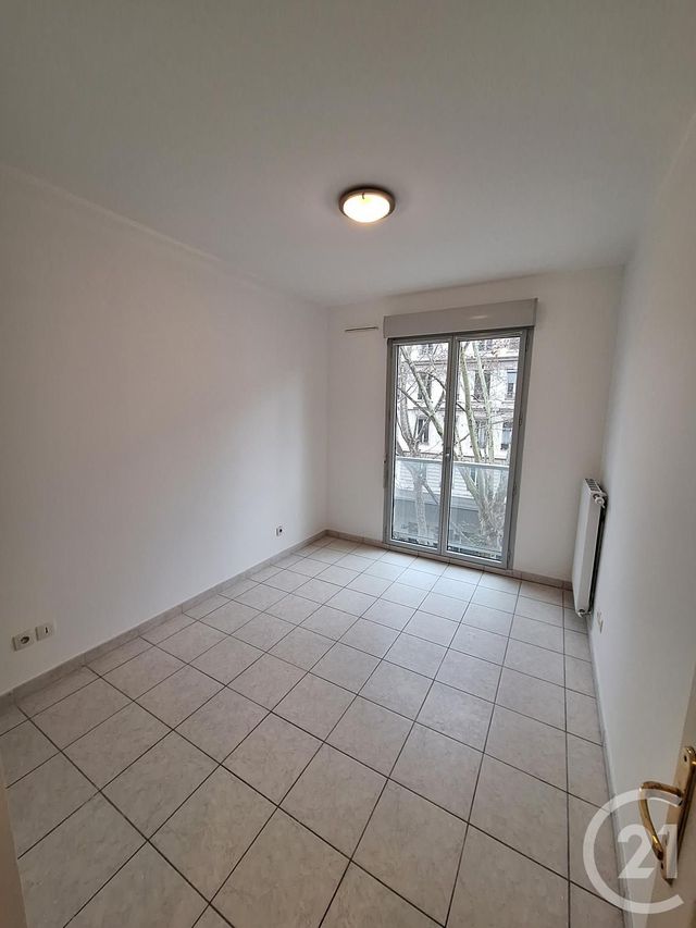 Appartement F2 à louer - 2 pièces - 49.6 m2 - LYON - 69007 - RHONE-ALPES - Century 21 Presqu'Île Immobilier